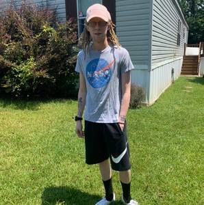 Meet your Posher, Devin